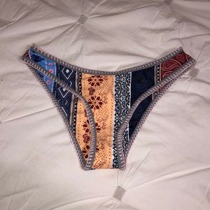 Multi pattern bikini bottoms